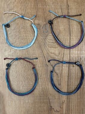 NWOT💜 Set of 4 Pura Vida blue/purple String Bracelets